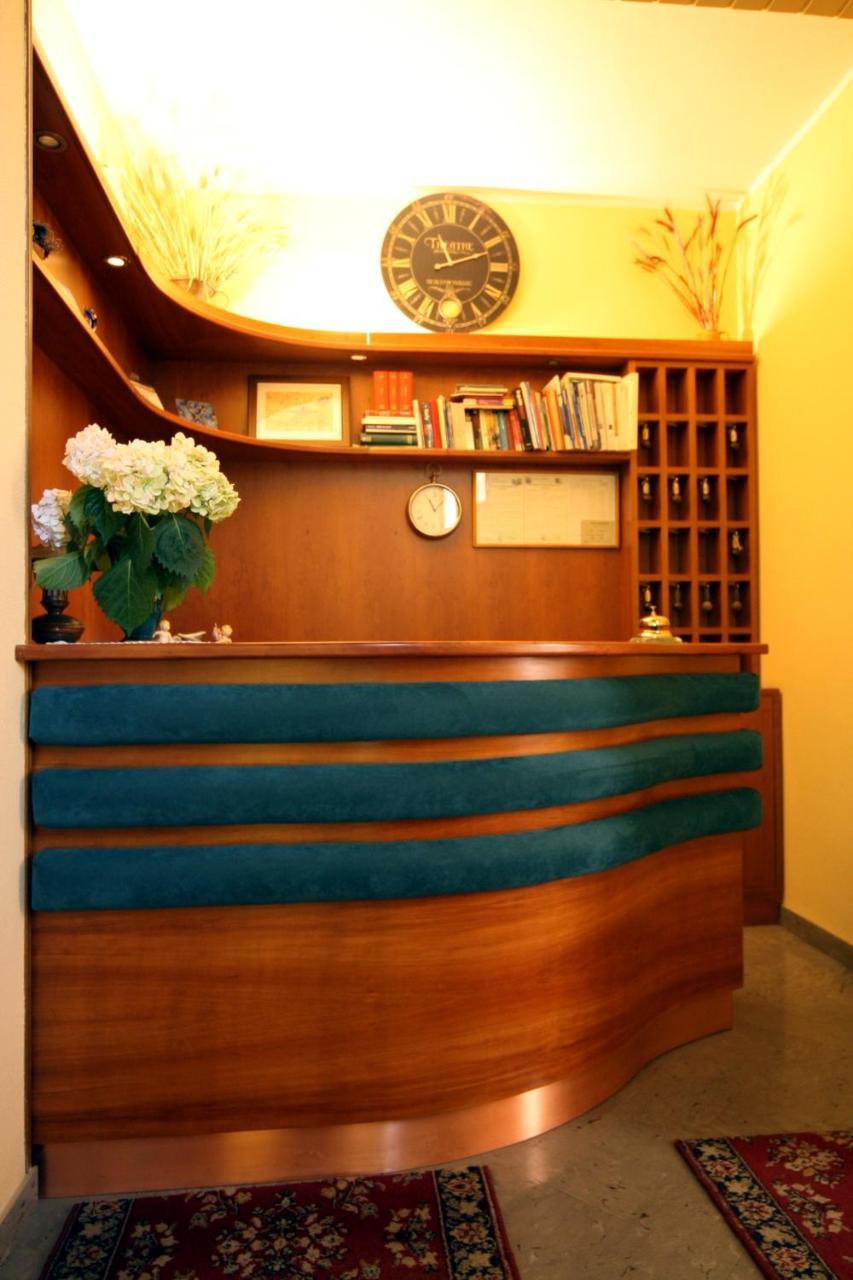 Albergo I Longobardi 丘西 外观 照片