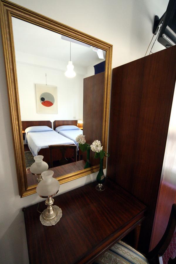 Albergo I Longobardi 丘西 外观 照片